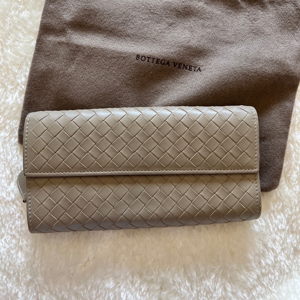 Authentic Bottega Veneta long wallet